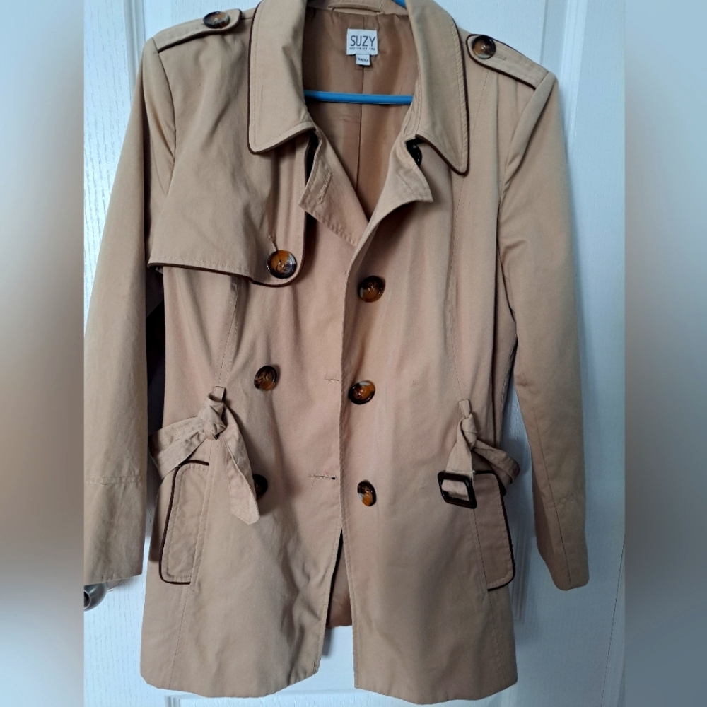 Tan Double-Breasted Women's Trench Coat ***Wore Twice ***